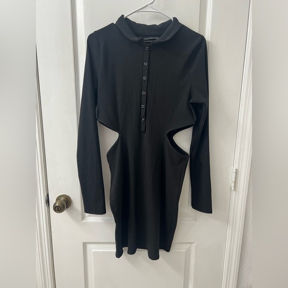 Urban Outfitters|Black Bodycon Ribbed Mini Dress w Collar & Side Cut-Out Detail• - Picture 4 of 9